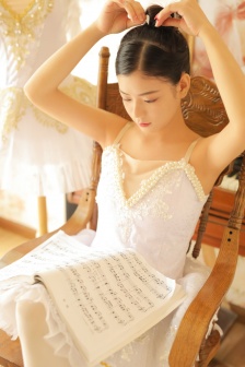 美女暴光